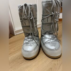 Moon Boots